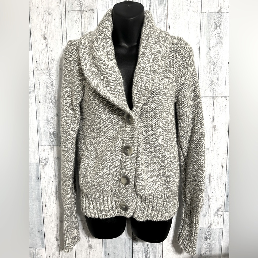 Women’s American Eagle Sweater size L